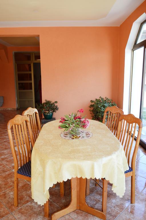 Guest House Lukac Bar Exterior foto