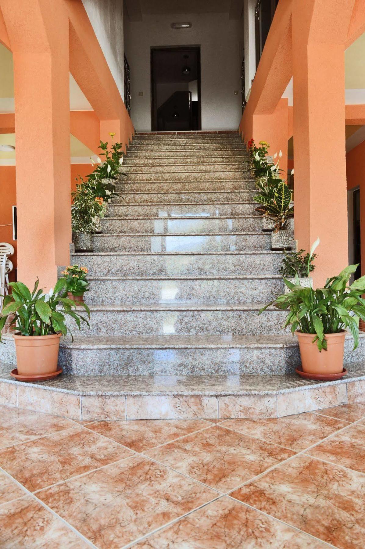Guest House Lukac Bar Exterior foto